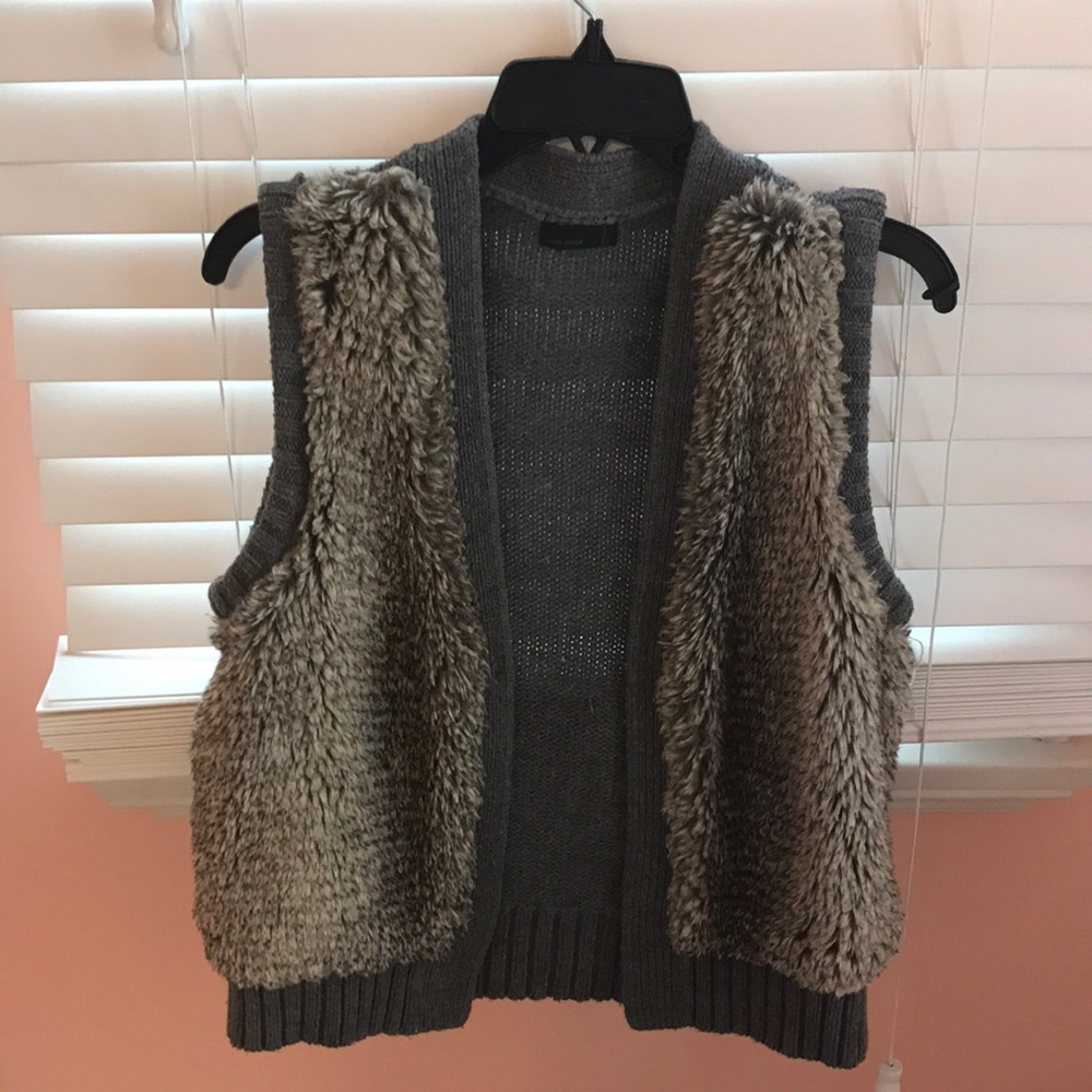 Fur vest
